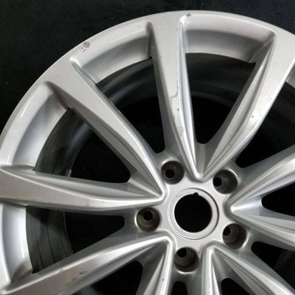 Aston Martin DBS FRONT Wheel P/N HY531007AA