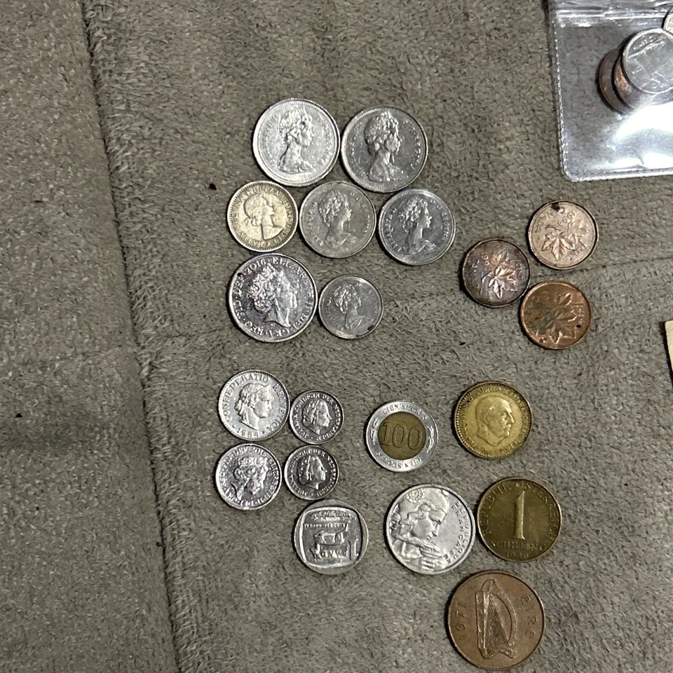 Foreign Currency Lot coins and stamps - Image 3 of 4