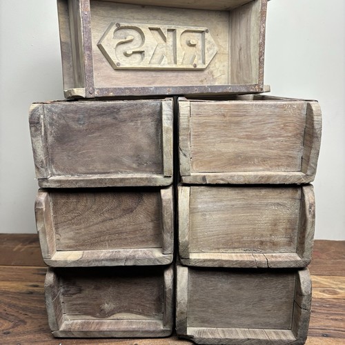 Rustic Wooden Brick Mould - Original Vintage Rustic Box - Small Crate - Picture 3 of 12