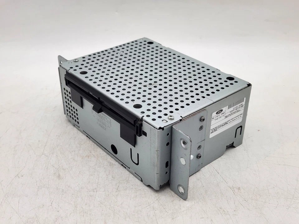 Ford F-250 Super Duty 2017-2018 receptor de radio AM FM reproductor de CD Foto 4 de 4