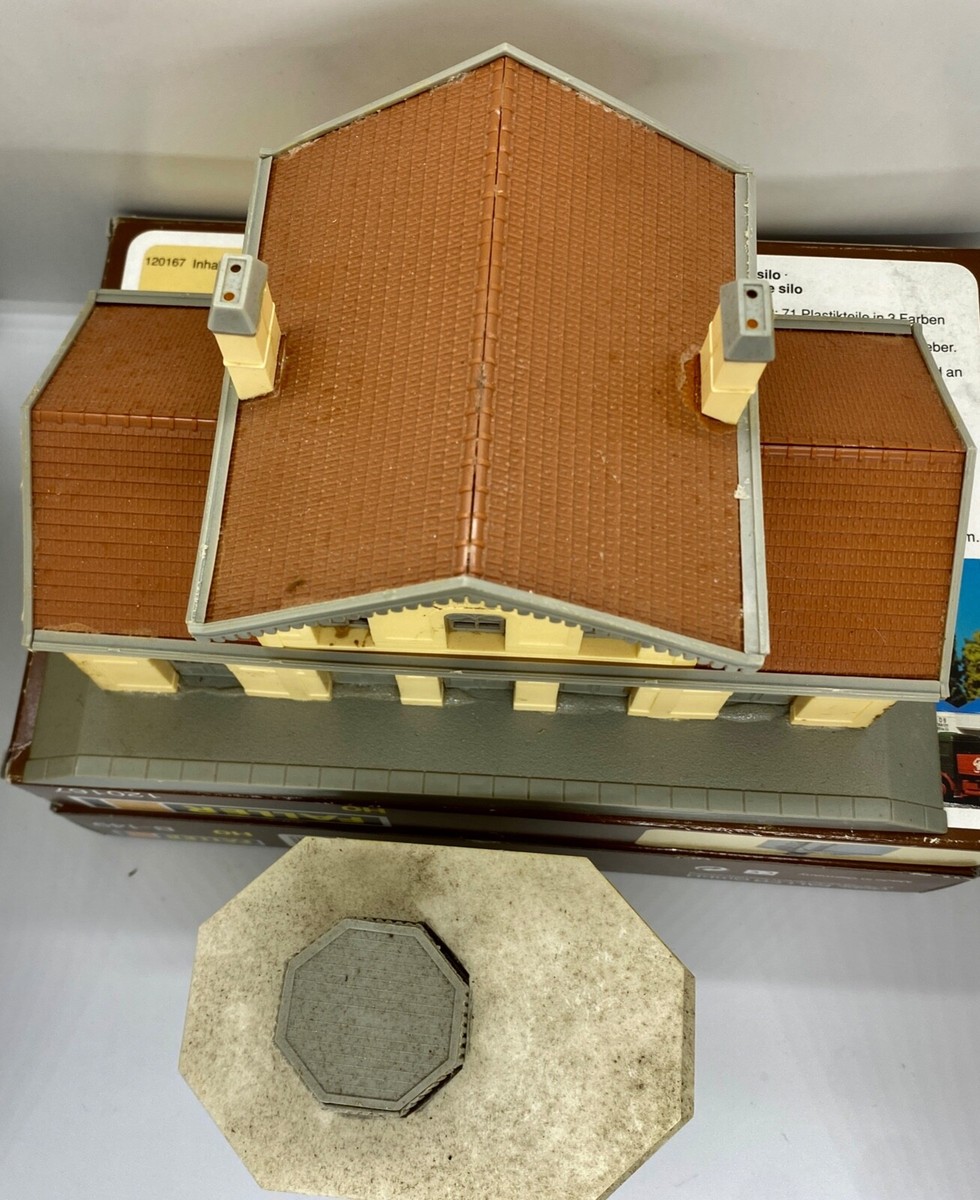 Jouef HO – Gare Poste Aiguillage Moderne – Maquette Montée – Bâtiment Ville – Occasion