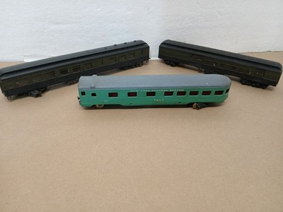 3 Rivarossi Train  HO  Scale Baggage Passenger Car Made in Italy Vintage Parts