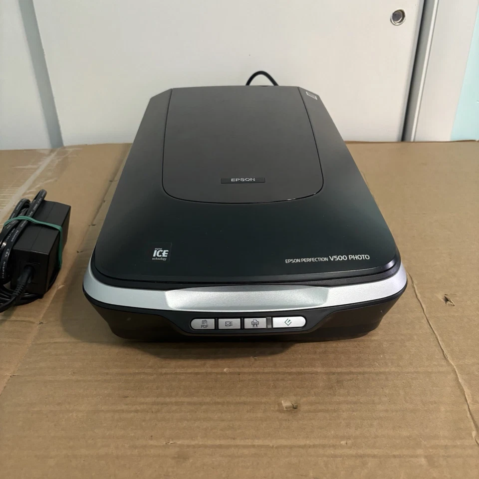 Epson Perfection V500 Photo Scanner with AC Adaptor/Power Supply - Image 3 of 4