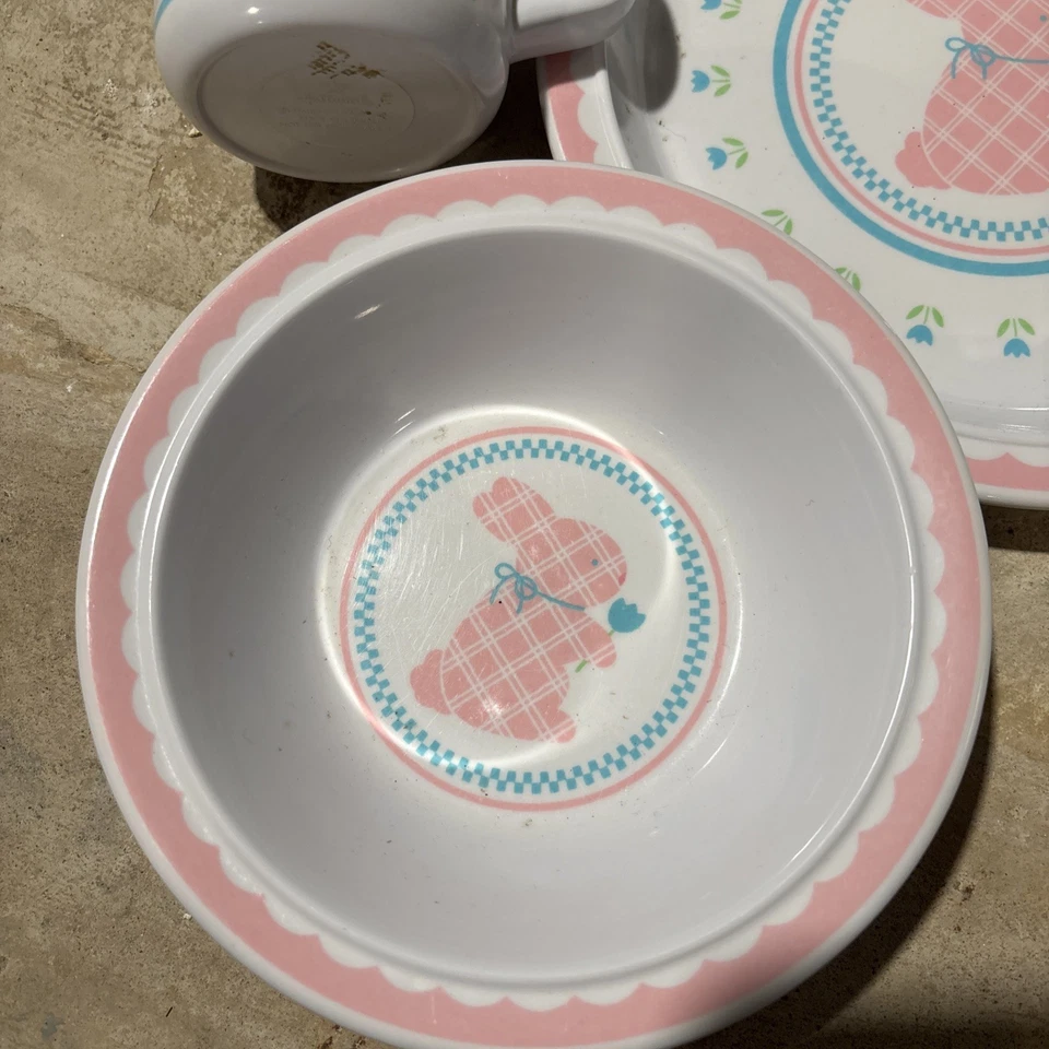 Plato de melamina a cuadros de tulipán rosa sello vintage platos para niños Foto 2 de 4