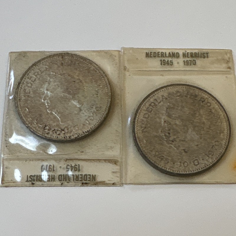 Two 1970 Netherlands 10 Gulden Silver Coins–Nederland Herrijst 1945-1970 – Que