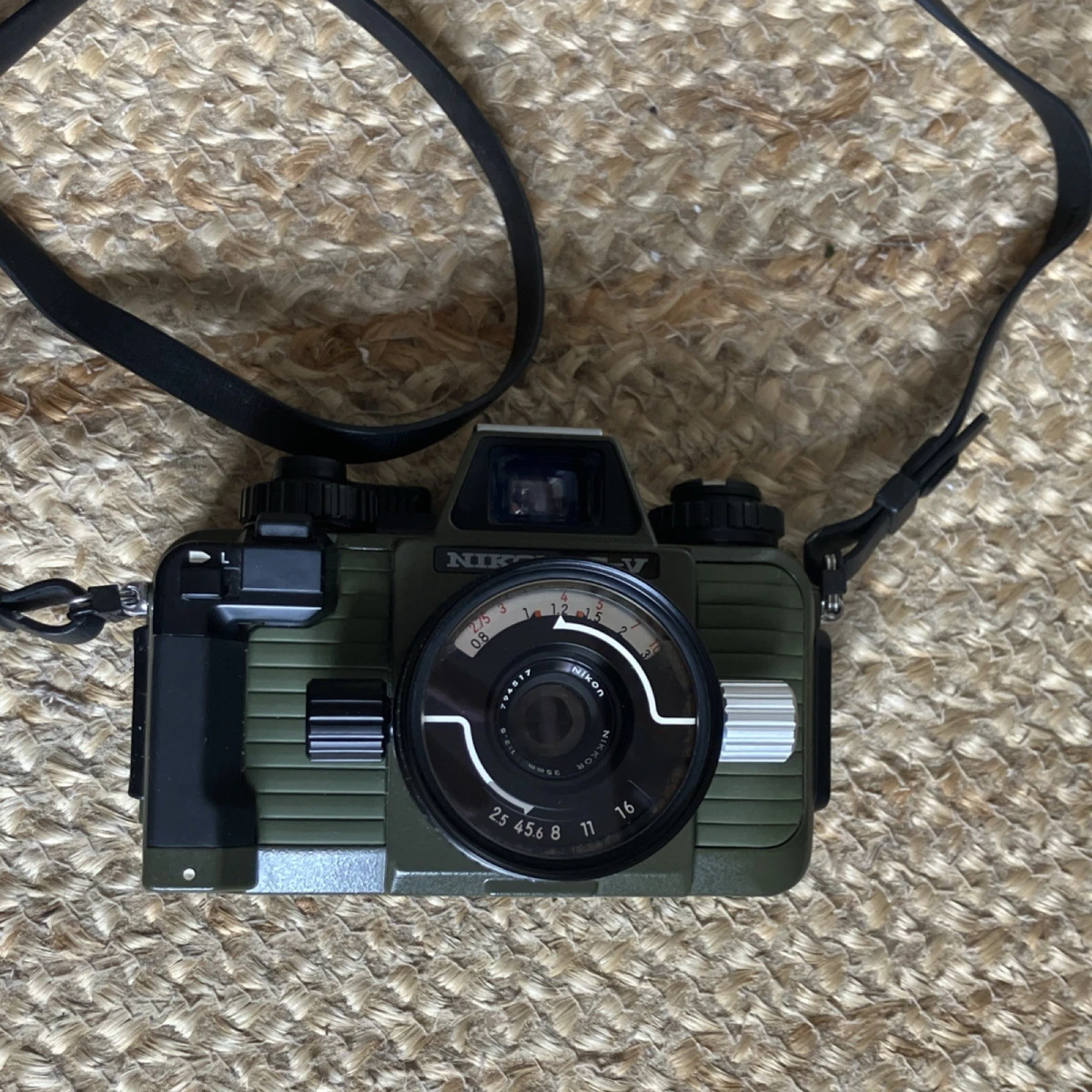 Preços baixos em Nikon Nikonos-V câmeras de Filme | eBay