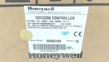 HONEYWELL UDC3200 TEMPERATURE CONTROLLER DC3200-EE-0B0R-100-00000-E0-0