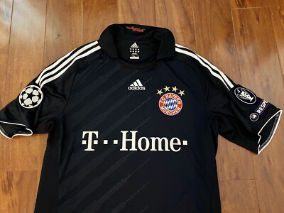 Schweinsteiger, 09-10 FC Bayern Munich UCL Match Issue Formotion