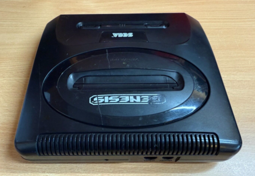 SEGA GENESIS CONSOLE ** FREE POST ** - Picture 3 of 7