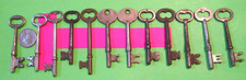 LOT OF 12 OLD ANTIQUE VINTAGE SKELETON KEYS DOOR MORE KEYS LISTED LOOK OfKOV