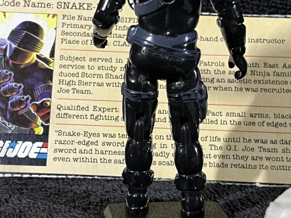 Snake Eyes V2 1985 • completo • tarjetero vintage • G.I. JOE UN VERDADERO HÉROE AMERICANO Foto 2 de 4