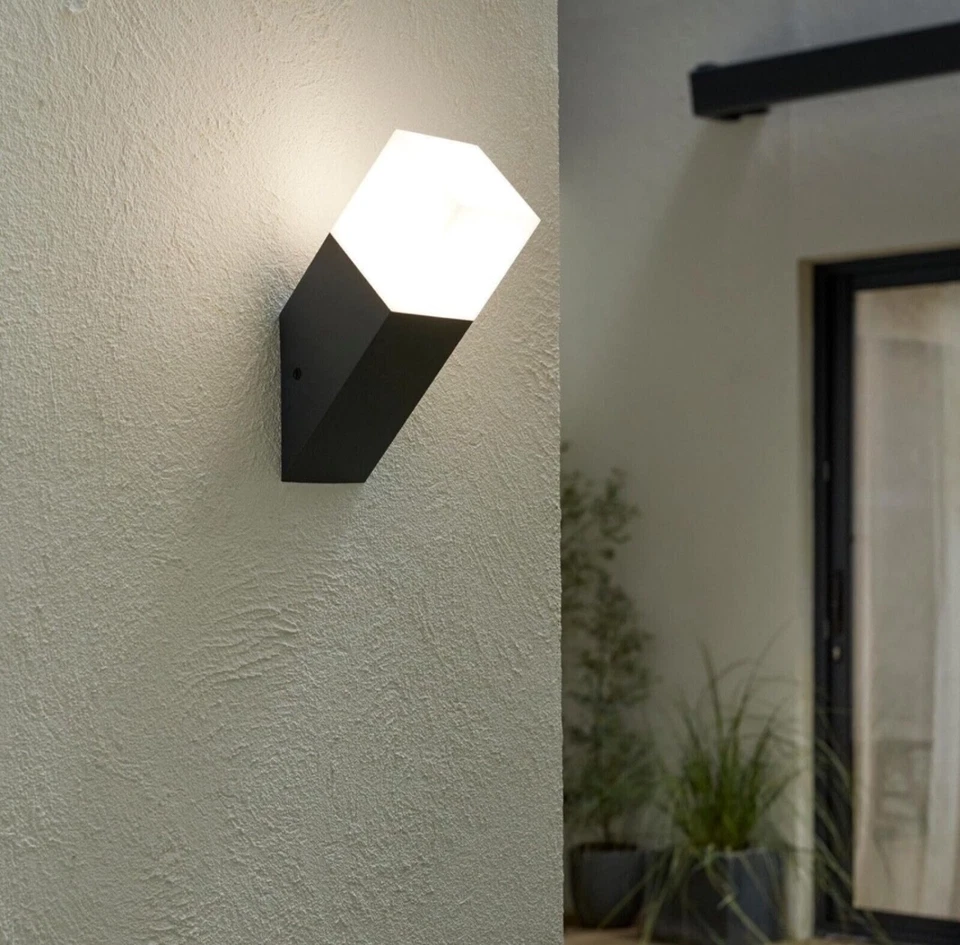 Applique a parete per esterno IP44 con attacco E27 luce lampada da muro 2 colori - Immagine 2 di 4