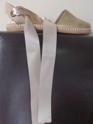 Woman FLAT ESPADRILLE CLOSE TOE size 9