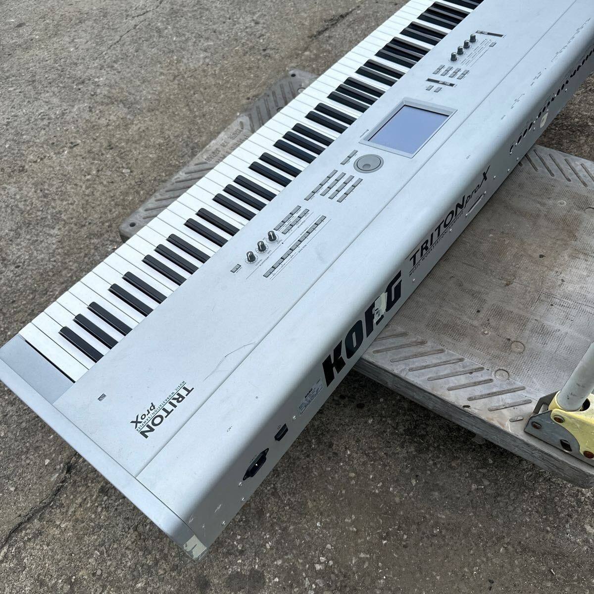 KORG TRITON pro 76鍵シンセサイザー KORG/コルグ TRITON PRO【76鍵盤】【EXB-PCM01/02搭載】【純正