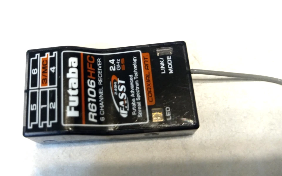Futaba R6106HFC 6-Channel Telemetry Receiver 2.4GHz FASST - Image 2 of 4