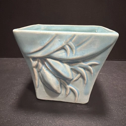 Vintage 1940’s McCoy Brand Light Blue Ceramic 4” Lily Pattern Jardiniere Planter