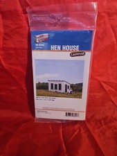 WALTHERS HO SCALE CORNERSTONE LASERCUT HEN HOUSE- New 933-3335
