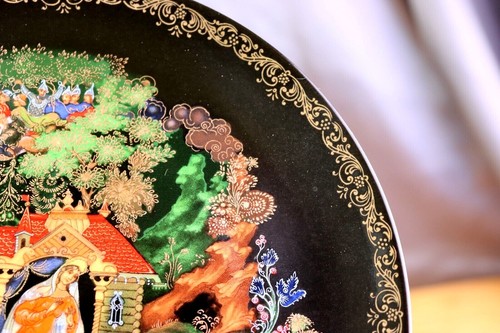Bradex PALEKH ART STUDIO Russian Legend Plate Princess & 7 Bogatyrs '88 Black - Picture 3 of 11