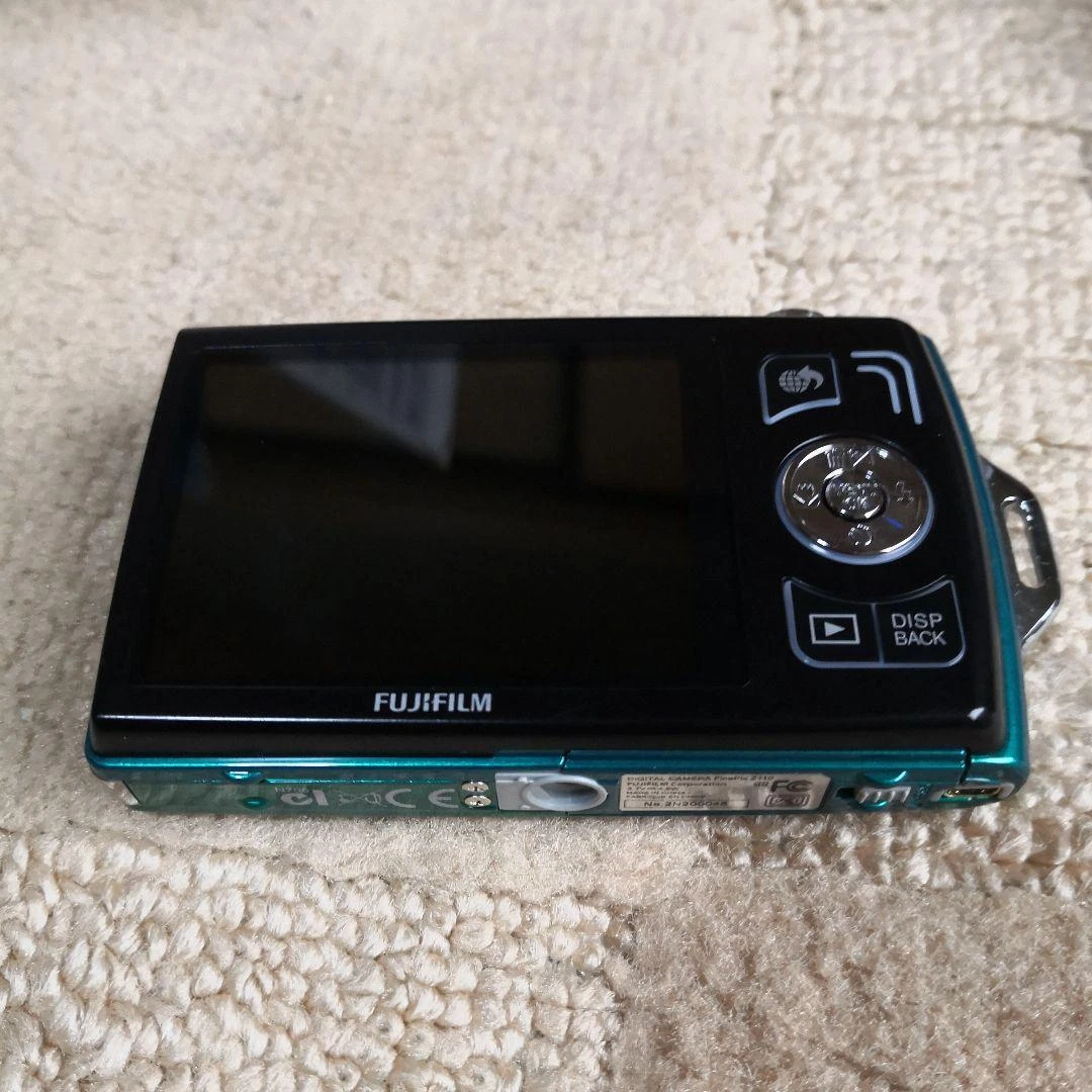 【美品】FUJI FILM FinePix Z110 GREEN