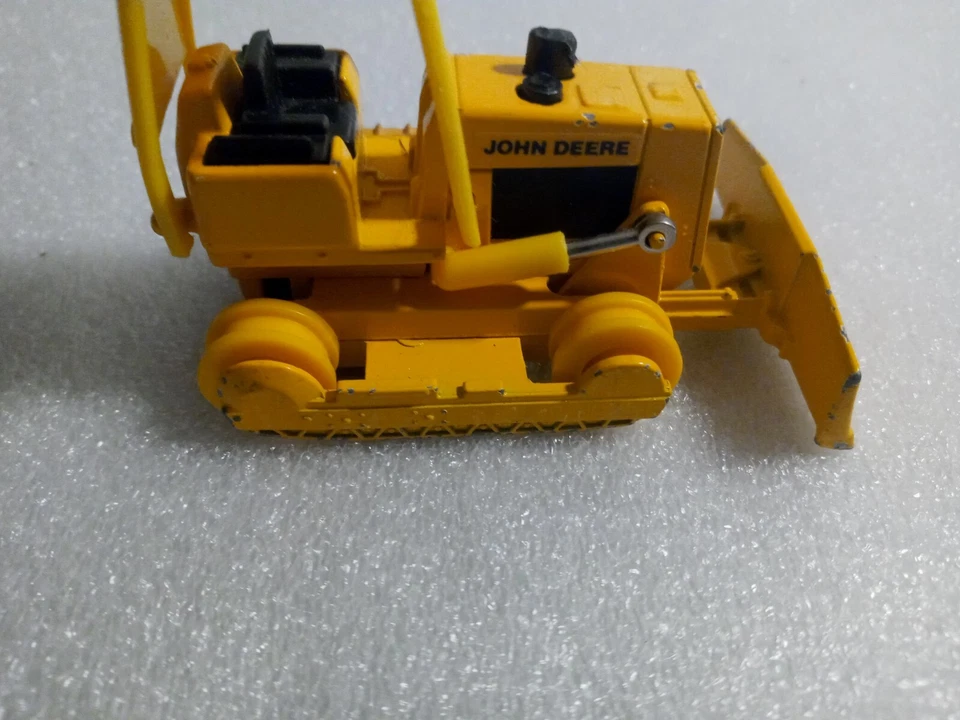 John Dear Earth Mover 1:50 ERTL (falta 1 pista) (lote rojo 1) Foto 2 de 4