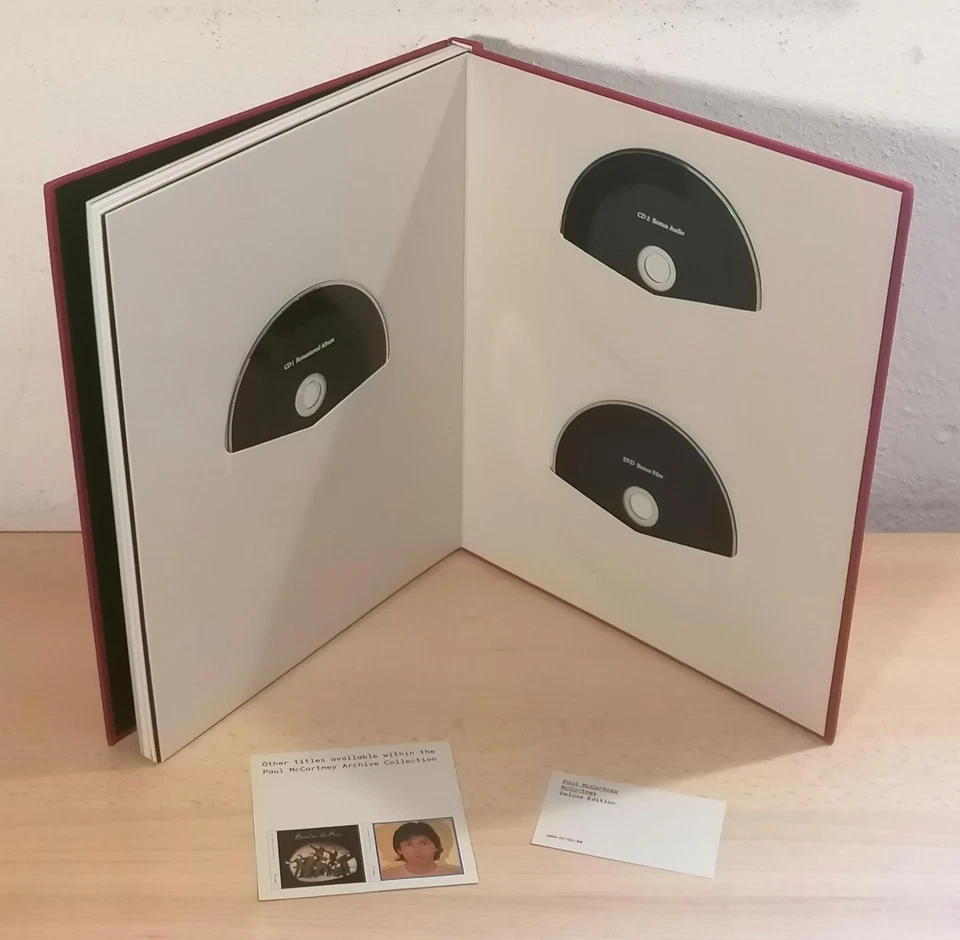 PAUL McCARTNEY : McCARTNEY - 2011 Lim. Numb. Ed. Book with 2CD + 1DVD - Imagen 4 de 4