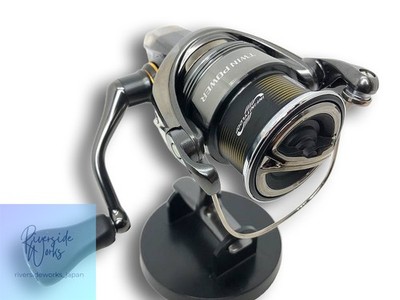 SHIMANO 24 Twin Power 2500S Spinnrolle Angelausrüstung gebraucht JP