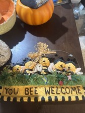 You Bee Welcome Sign