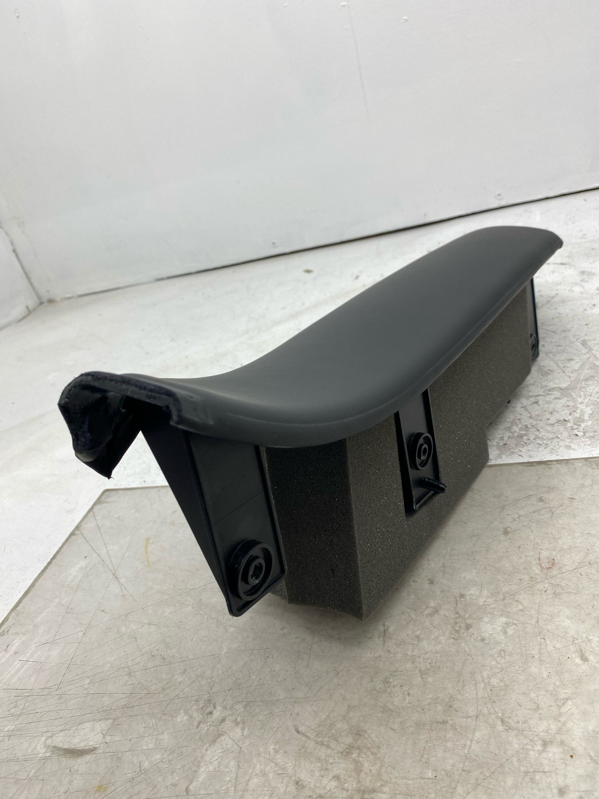 Bentley Flying Spur 2014-2018 REAR+LEFT Pillar trim
