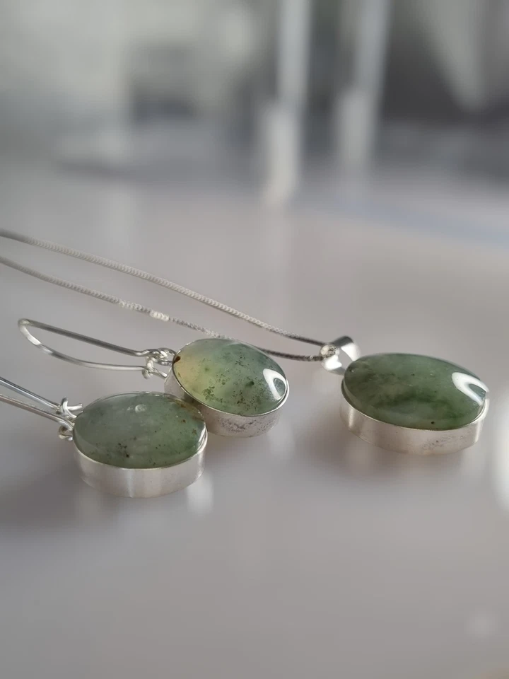 Juego de pendientes y colgantes redondos con marco de plata de ágata persa verde Foto 4 de 4