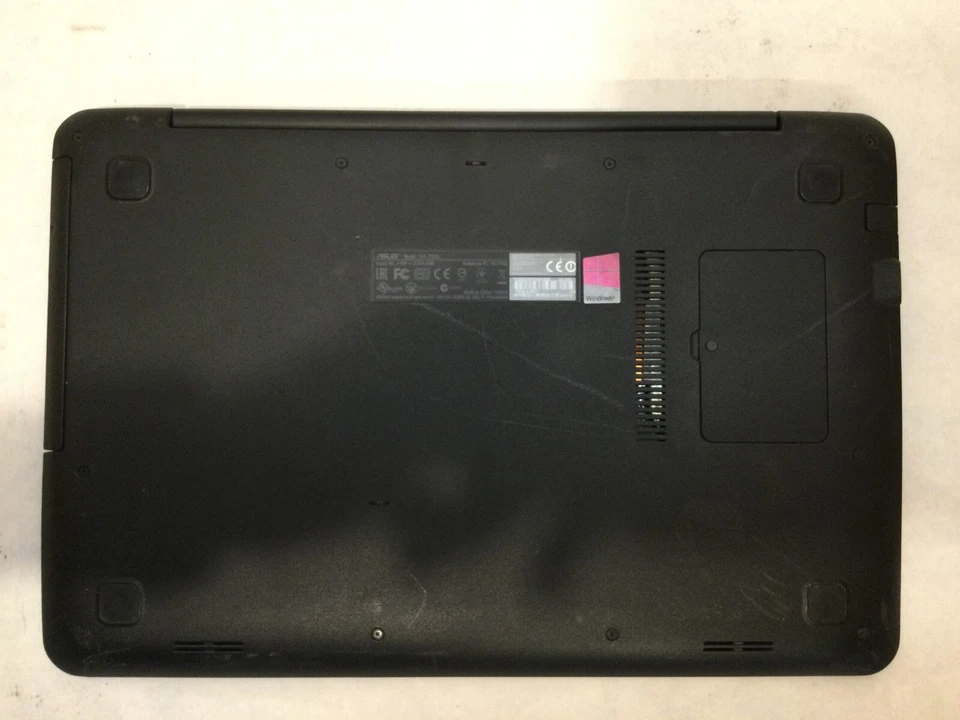 ASUS F555L 15.6” / Intel Core i3-5010U @ 2.10GHz / (CRACKED/MISSING PARTS!) -MR - Image 4 of 4