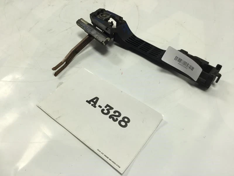 2006 LEXUS RX400H HYBRID REAR RIGHT DOOR EXTERIOR HANDLE SUPPORT BRACKET OEM - Image 3 of 4