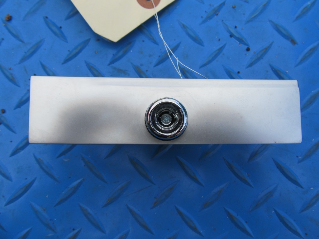 Maserati Quattroporte display screen left control knob #5635