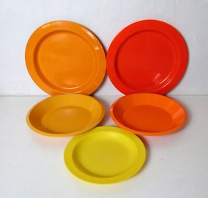 5 Assiettes Orange Camping Vintage Style Tupperware Ebay