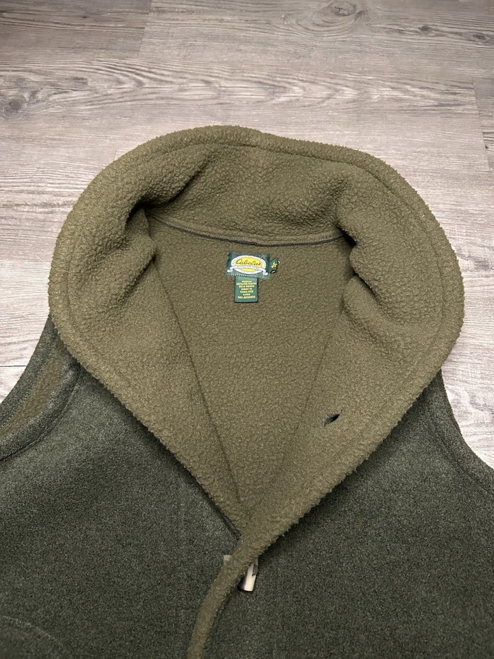 Cabelas Vest Men’s Size Medium Tooth Loop Button Cowl Outdoor Fleece Sweater  - Image 2 of 4