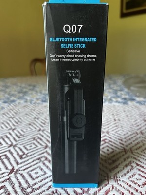 Q07 Bluetooth Integrated Selfie Stick Open Box