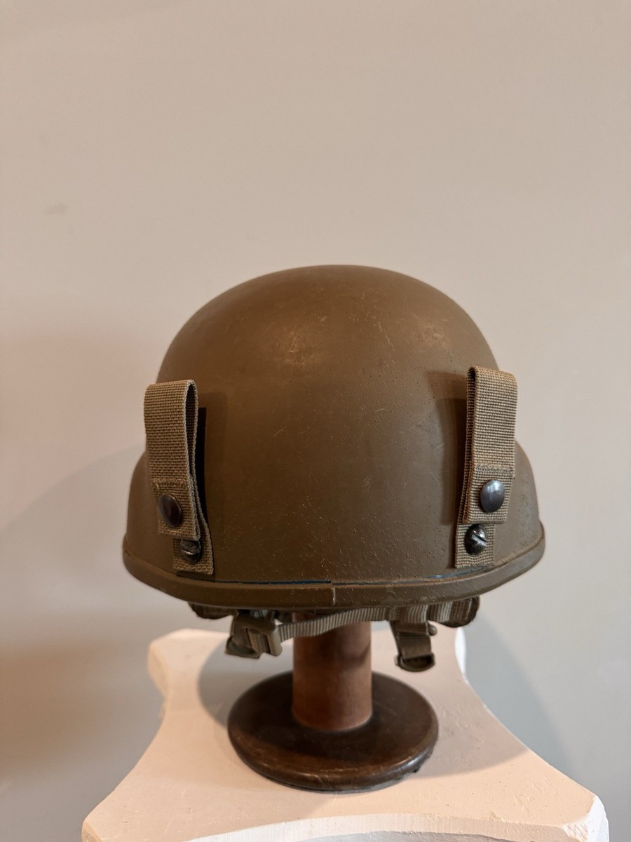 米軍　実物　ECH HELMET CERADYNE 社製HELMET LARGE 米軍 実物 ECH HELMET CERADYNE 社製HELMET LARGE ECH Kevlar