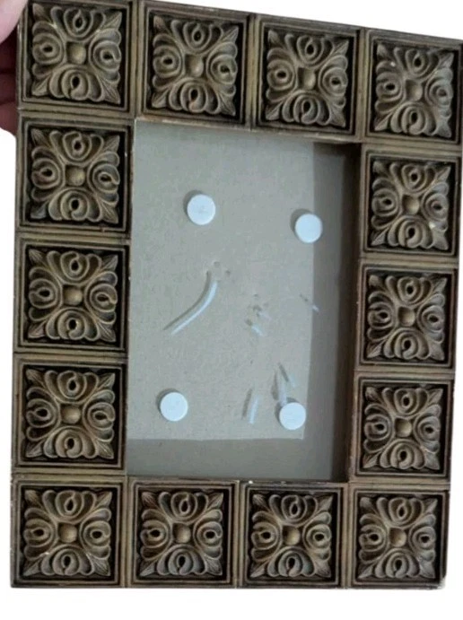 Marco de fotos Pier 1 tallado madera azulejo bloque marrón boho indio relieve 4x6 Foto 3 de 4