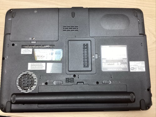 Portátil Toshiba Satellite A305-S6905 15" Intel Core 2 Duo - Imagen 8 de 9