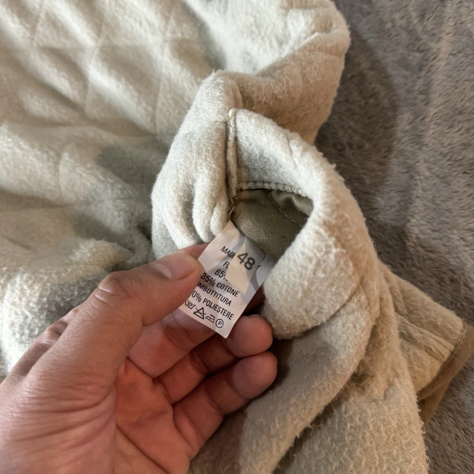 Valentino Quilted Fleece Vest LINER ONLY RARE Size 48 Beige Olive Green Italy - Image 2 of 4