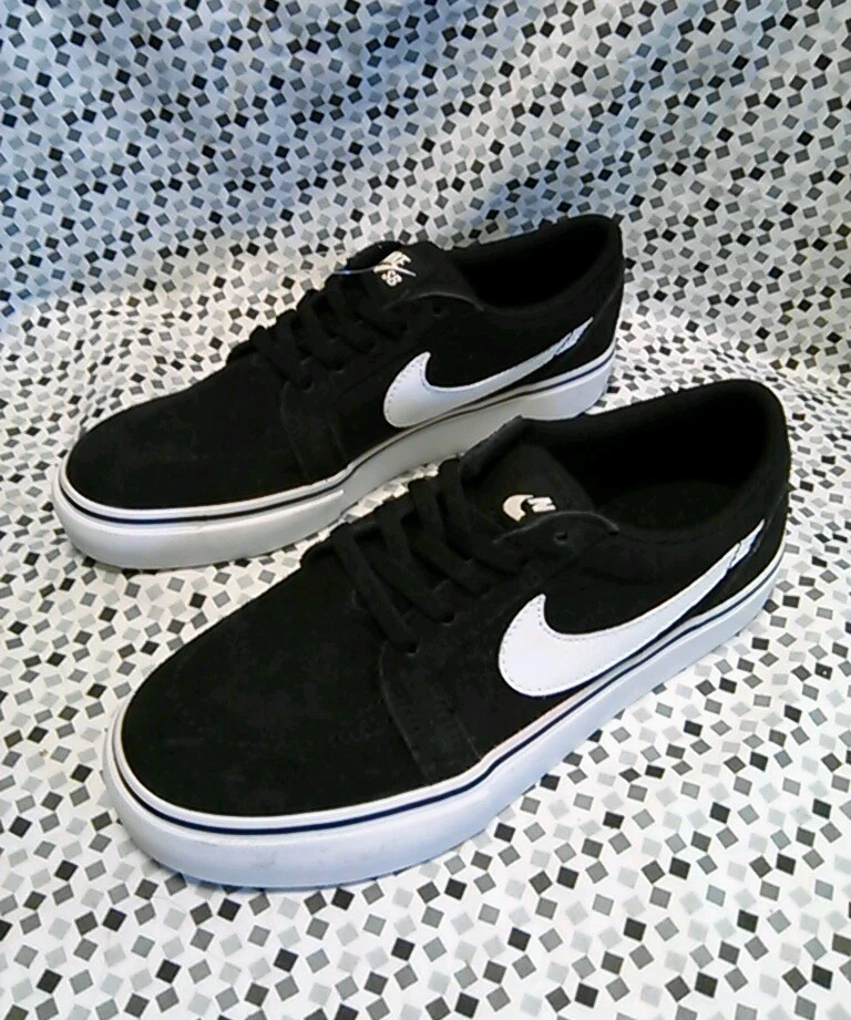 Nike Satire II 2 GS 3.5 Y Boys Black White Skateboarding Style