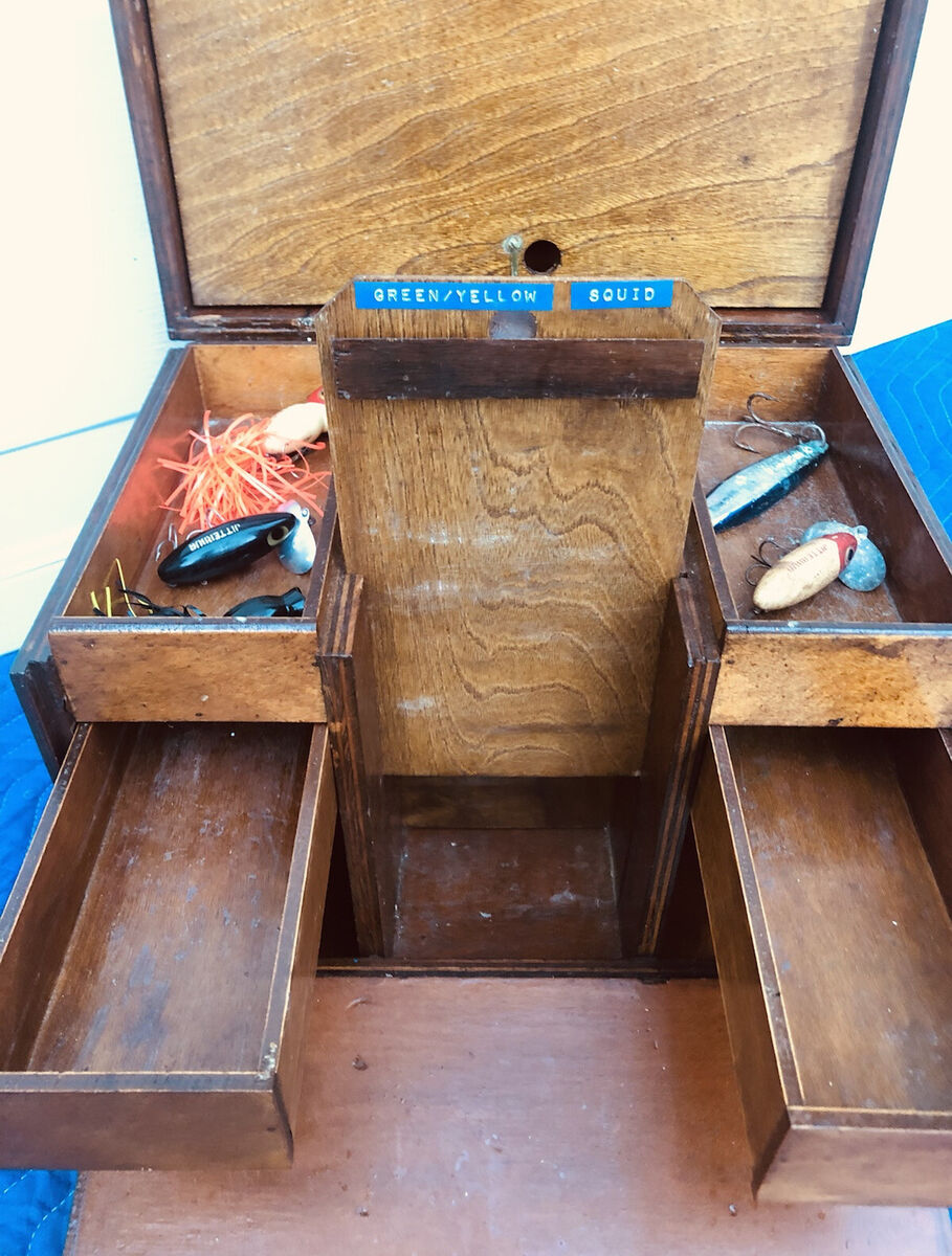 Vintage Wood Handmade Fishing Tackle Box w/lures Excellent Condition