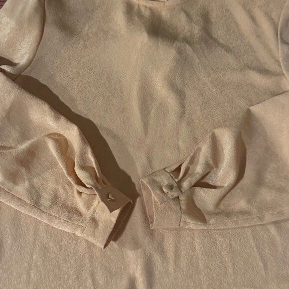 Kasper Butter Yellow Jacquard Textured Blouse Silk Satin Size 14 Vintage Y2k — 第 2/4 张图片