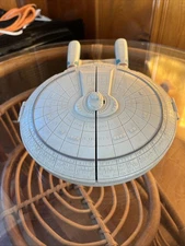 Star Trek U.S.S. Enterprise NCC-1701D Model Playmates 1995 Vintage No Box