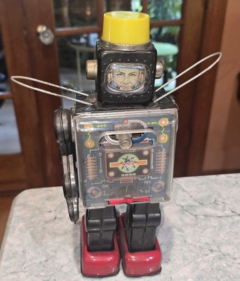 1968 Fighting Space Man Robot Horikawa Japan TIN TOY Battery Op Not tested Read