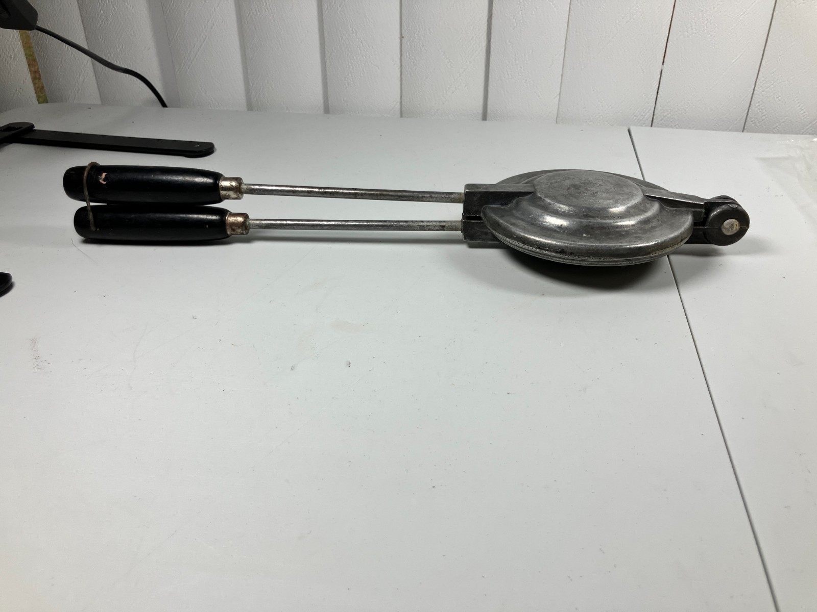 Vtg Toas-Tite Campfire Sandwich, Pie Maker, Grilled Cheese Maker Pat No. 2463439