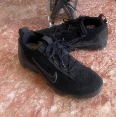 Nike Air Vapormax 2021 Men Flyknit Triple Black Shoes DH4084-001 Sz 10 EUC! $325
