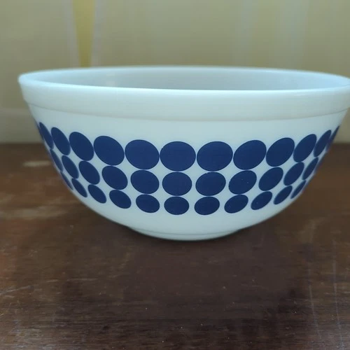 Vintage PYREX 403 Blue Dots Nesting Mixing Bowl 2.5 Qt Quart