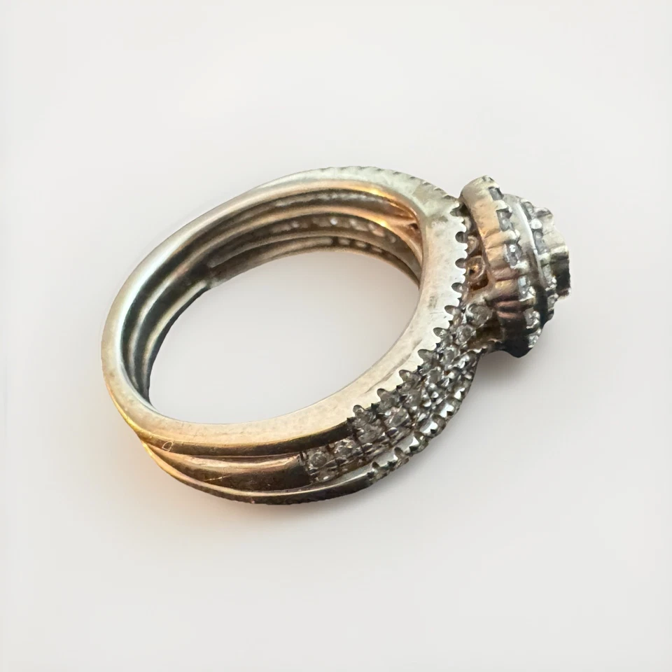 Шикарное обручальное кольцо из белого золота 14 карат с двойным ореолом и тройным разделением бриллиантов паве - Изображение 2 из 4