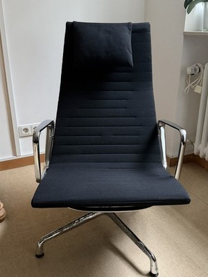 Lounge Chair EA 124  HopSak (Stoff) schwarz Vitra Charles Eames Designklassiker 