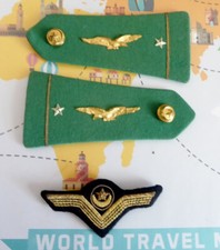 Lot 2 Epaulettes + insigne casquette militaire de l’armée de l’air à Nouakchott